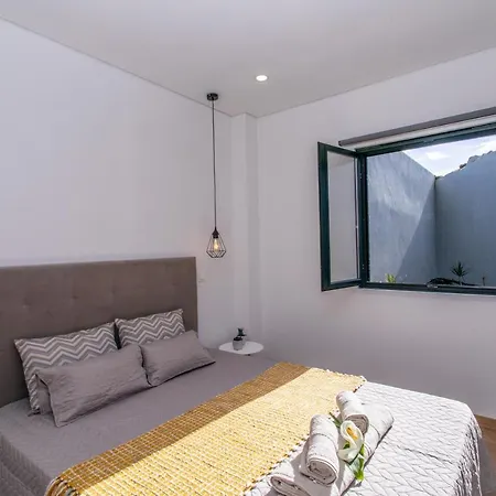 Carvao Pdl Penzion Ponta Delgada